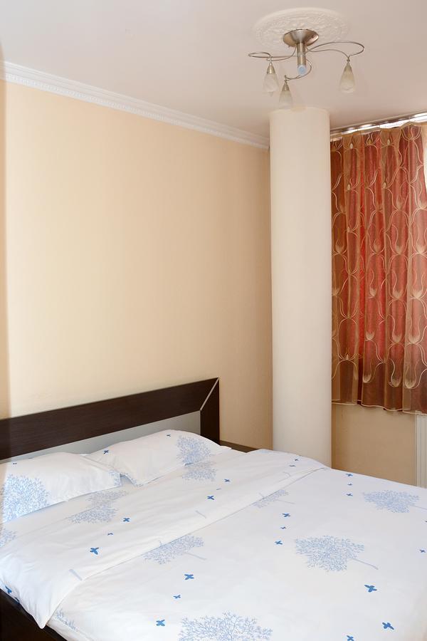 Bolero Hotel Урошевац Экстерьер фото
