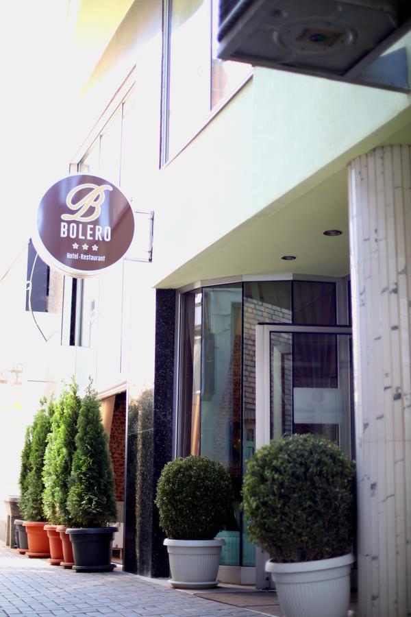 Bolero Hotel Урошевац Экстерьер фото