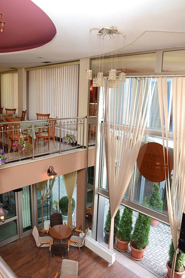 Bolero Hotel Урошевац Экстерьер фото