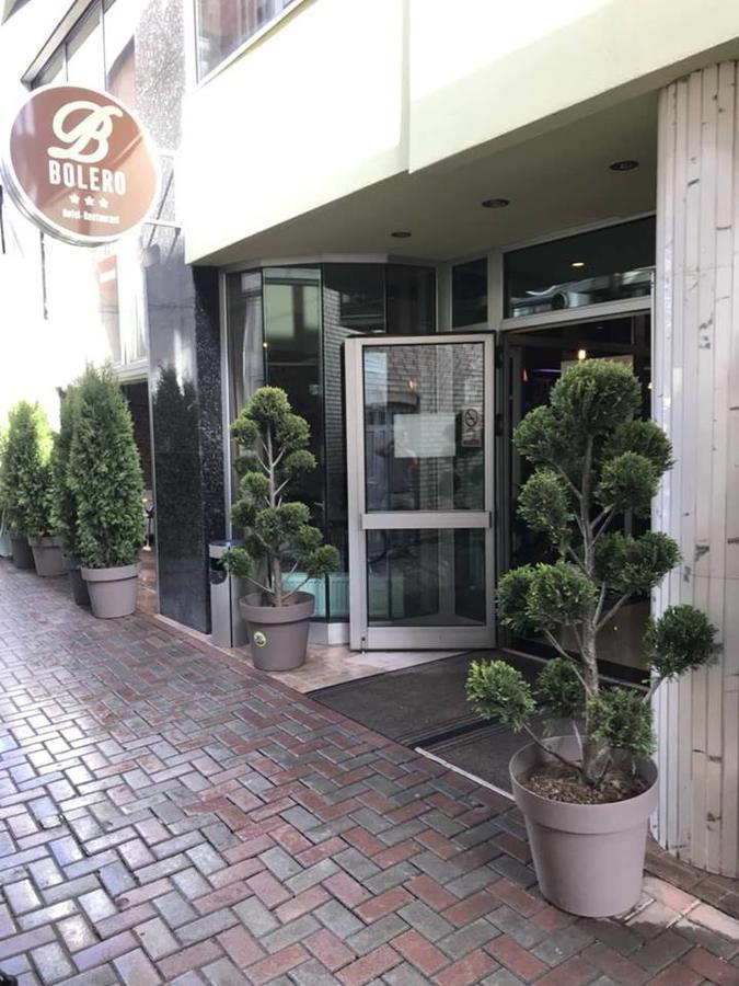 Bolero Hotel Урошевац Экстерьер фото