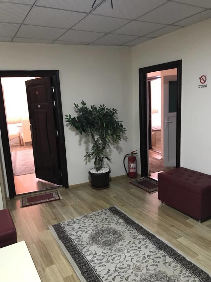Bolero Hotel Урошевац Экстерьер фото