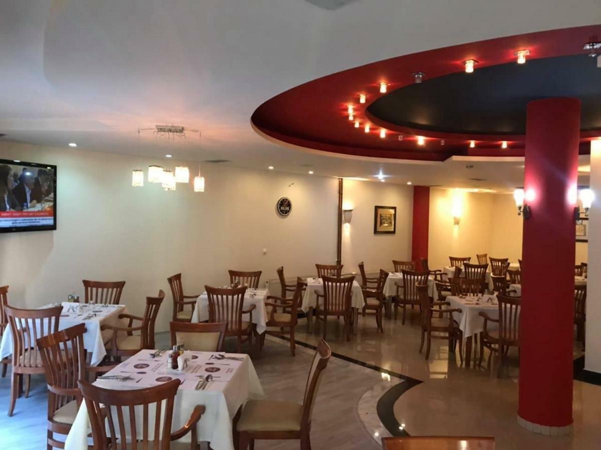 Bolero Hotel Урошевац Экстерьер фото